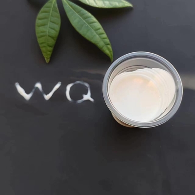 良い価格 潤滑性のある経済的なパラフィン乳液 水性 粘着防止 水性コーティング オンライン